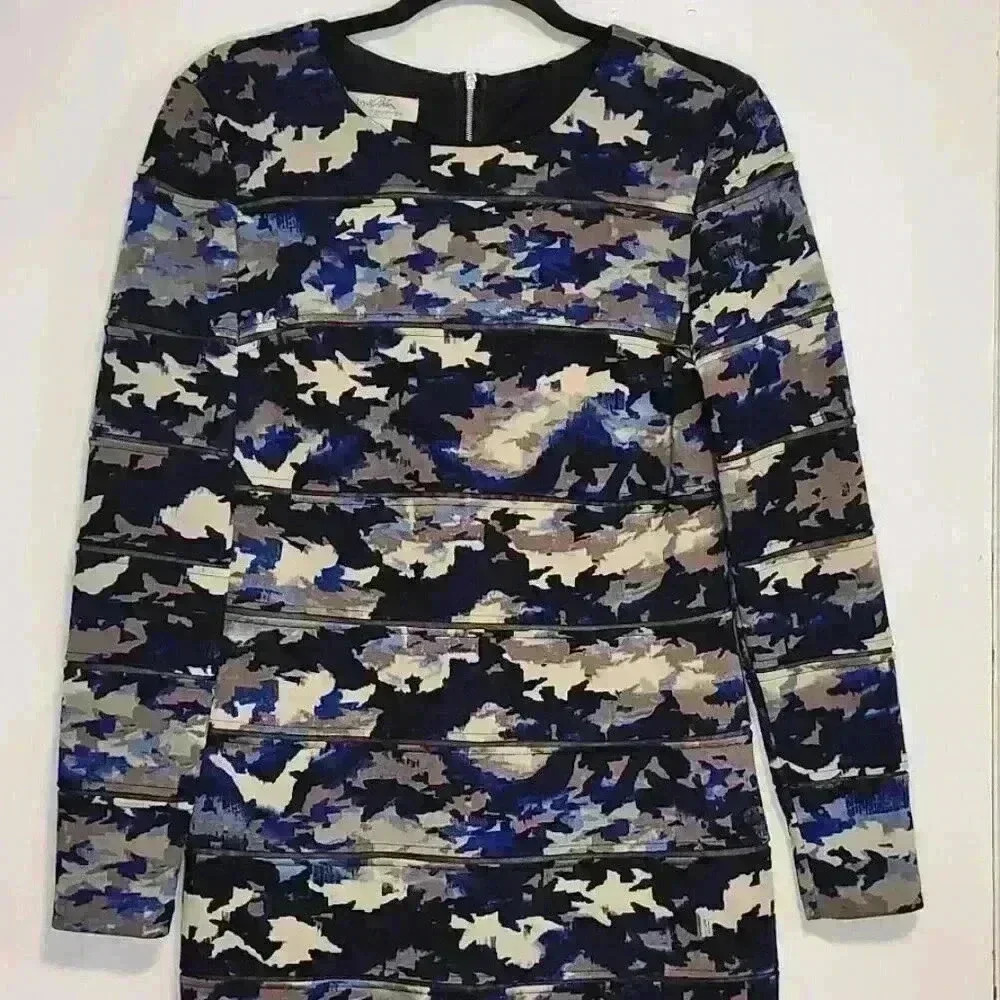Ivy & Blu Maggy Boutique Women's Bodycon Blue Camo Dress Size 10 - Picture 2 of 8